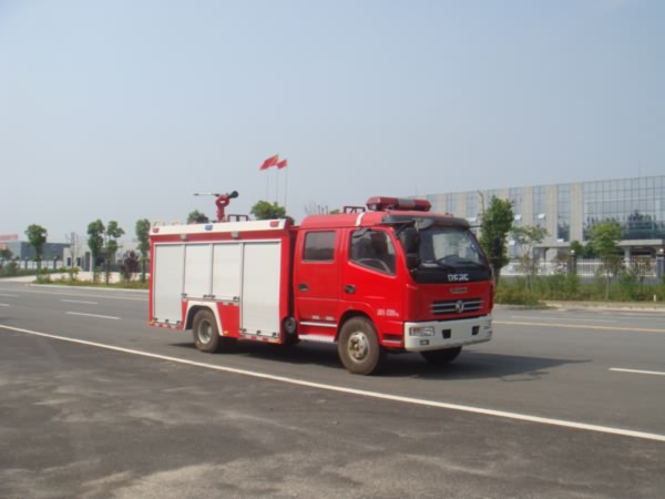 東風(fēng)多利卡3噸水罐消防車（國五）
