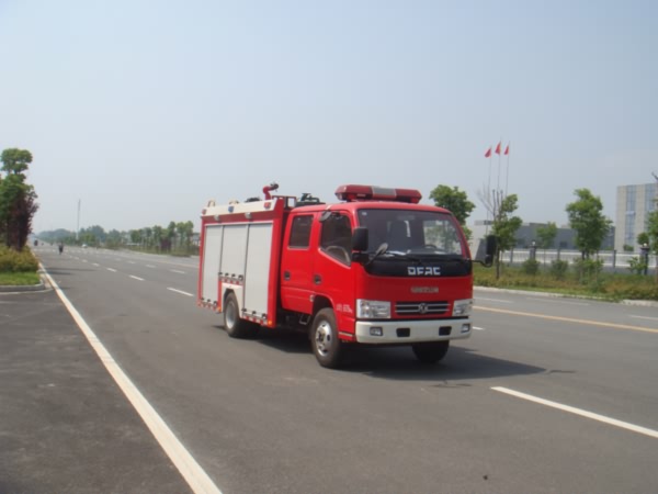 東風(fēng)多利卡2.5噸水罐消防車（國五）