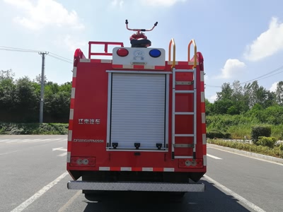 3噸四驅(qū)越野森林水罐消防車(chē)